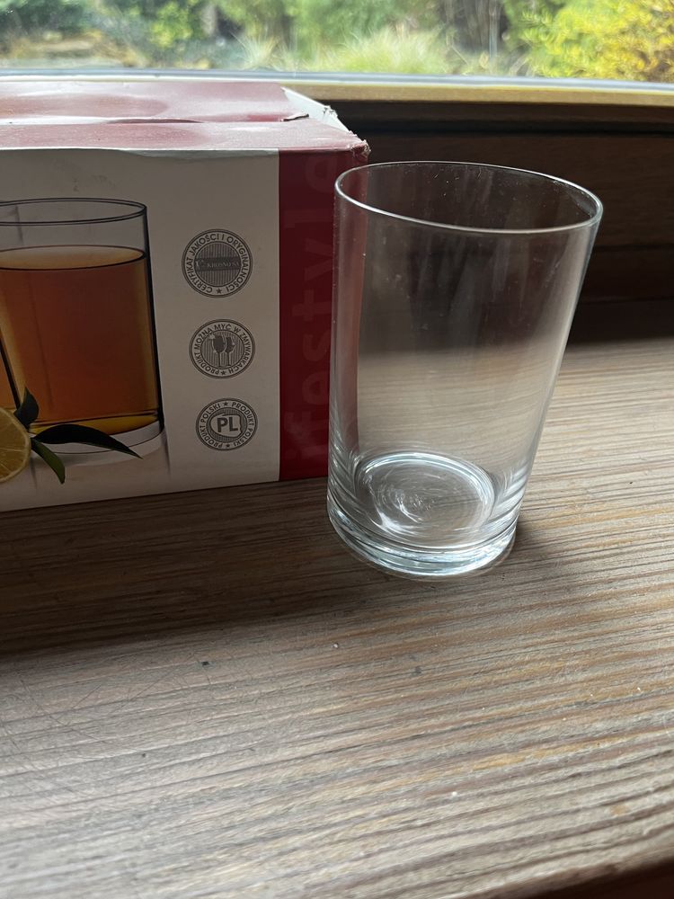 Komplet nowych szklanek Krosno
