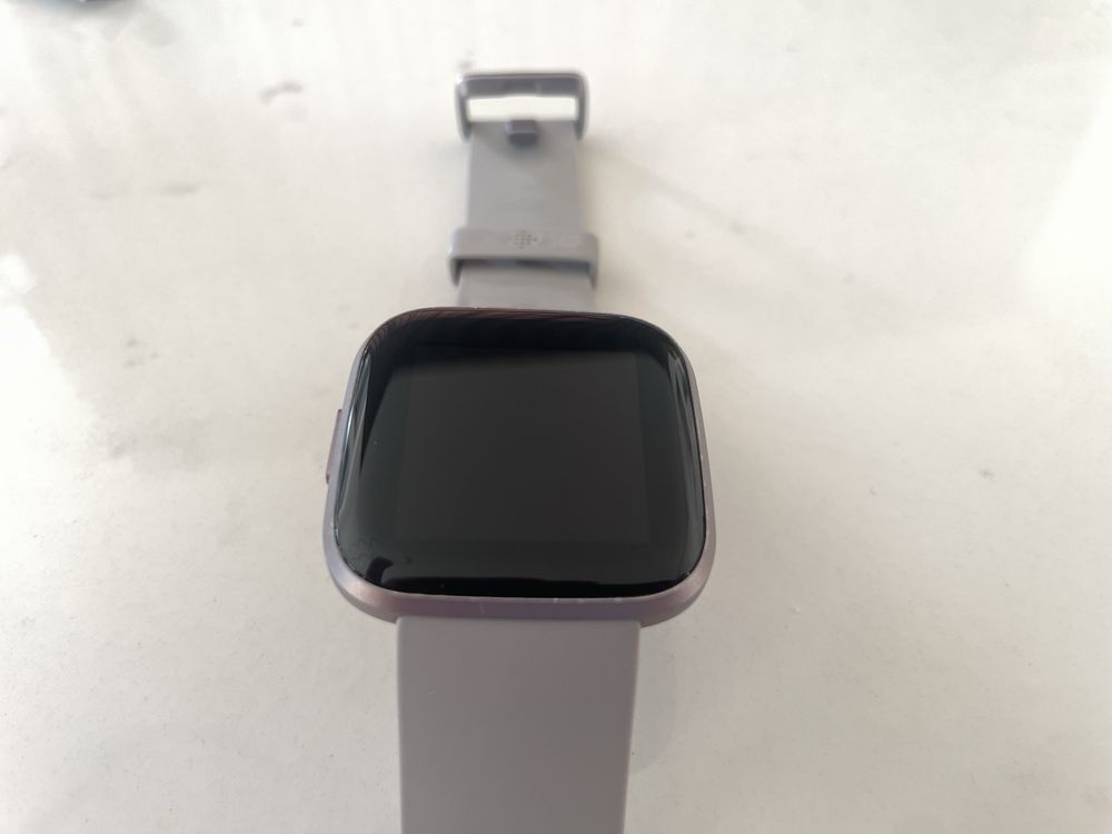Smartwatch Fitbit Versa 2 szary