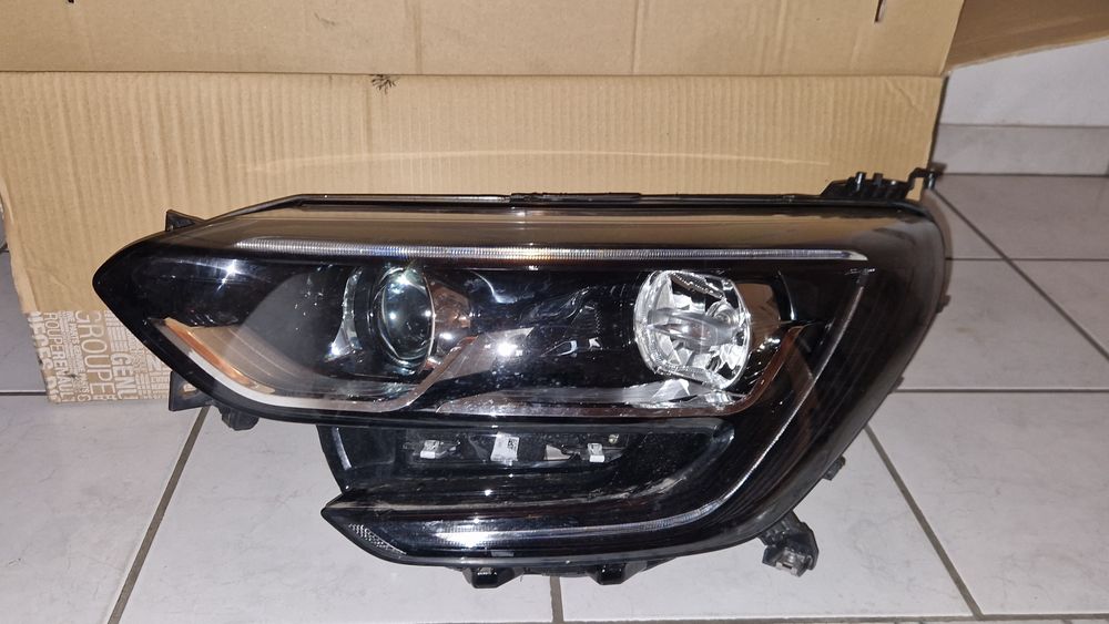 Ótica Esquerda MEGANE IV