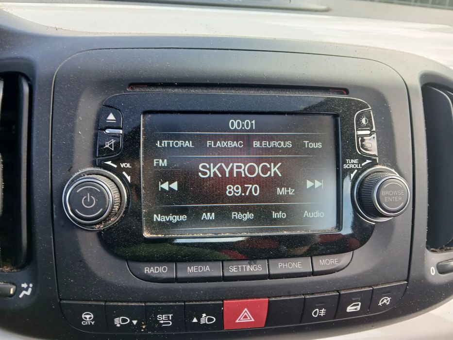 Rádio / auto-rádio FIAT 500L (351_, 352_)