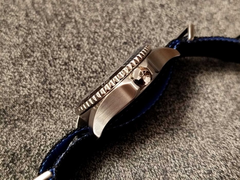 б.в. Hamilton Navy Scuba H82315931 Swiss made механіка годинник