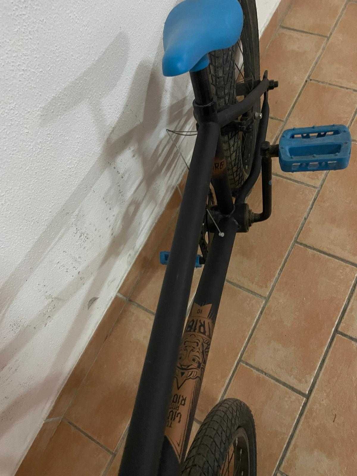 Bicicleta BMX NOVA