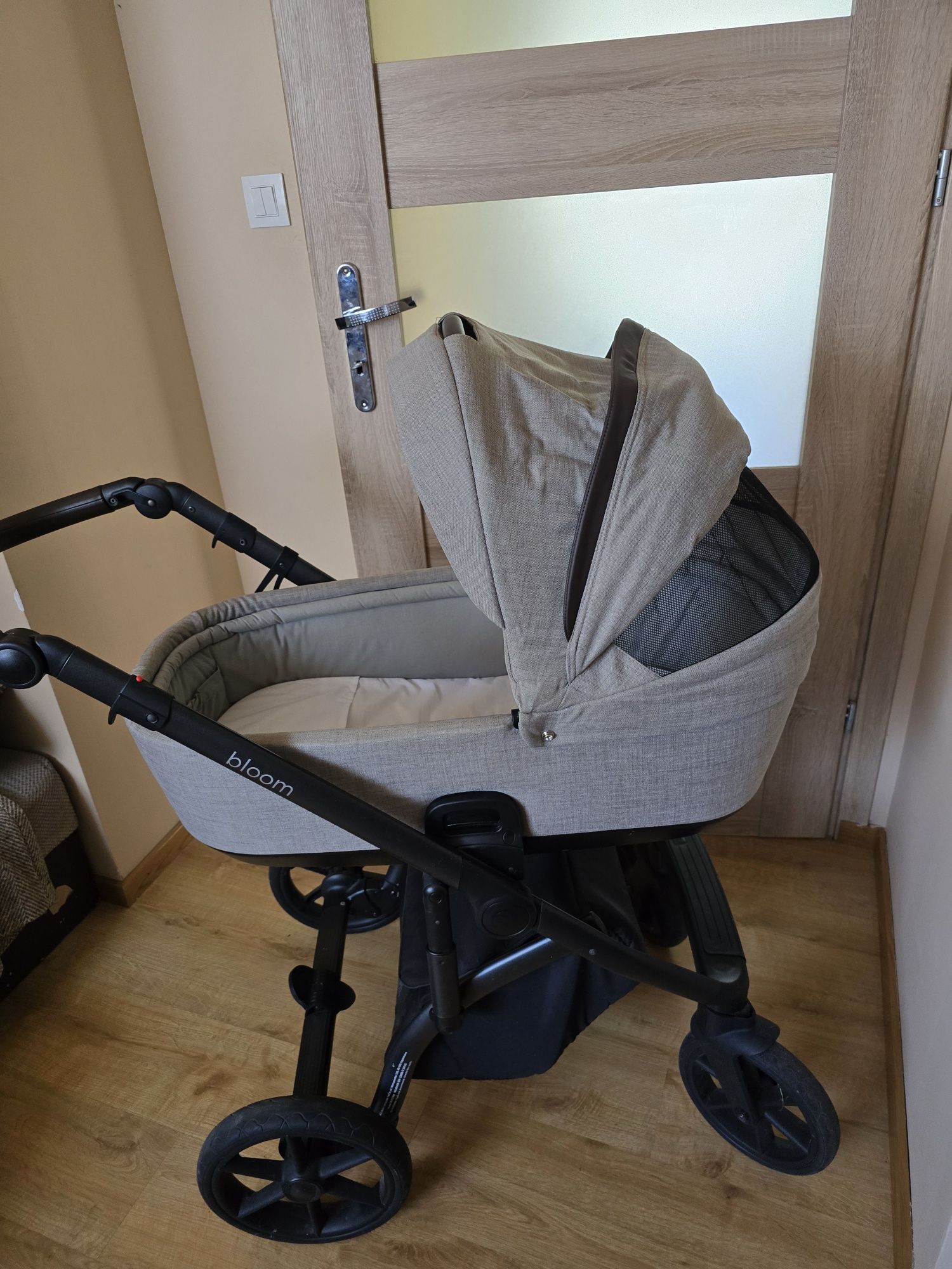 Wózek dziecięcy Roan Bloom 3w1