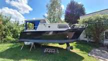 Jacht motorowy kabinowy Houseboat 6.5m