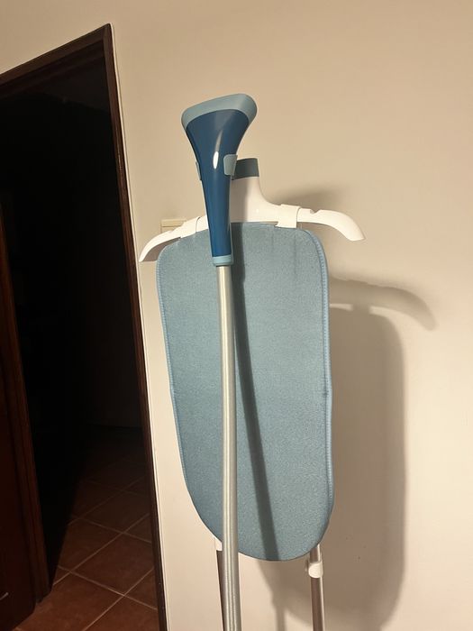 Phillips Garmet Steamer