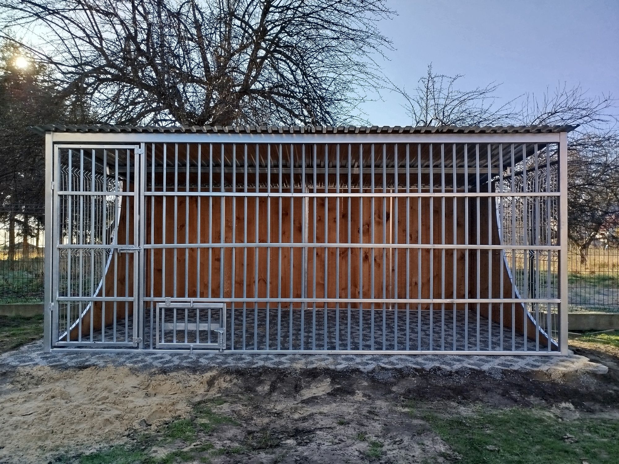 Kojec klatka dla psa Ocynkowany wysokiej jakości wymiar 4x23x3