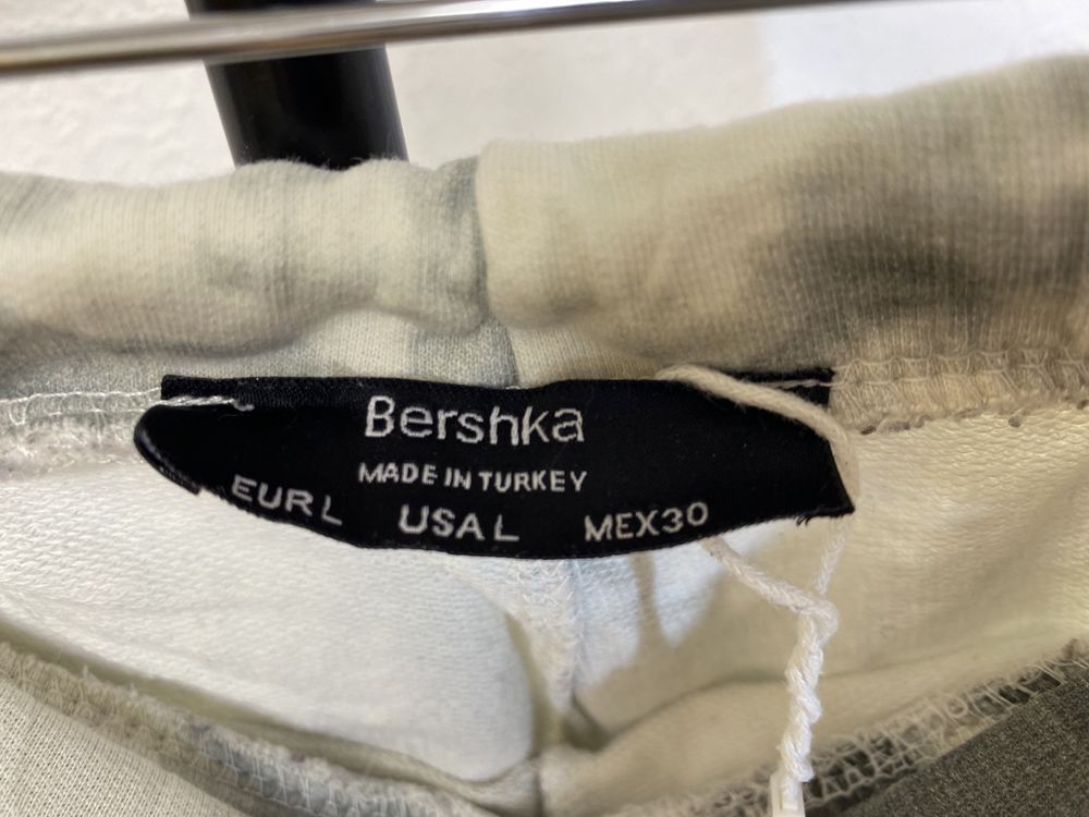 Спортивні штани Bershka