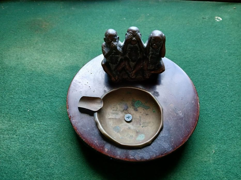 Cinzeiro antigo bonito