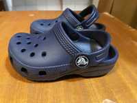 Crocs azuis menino