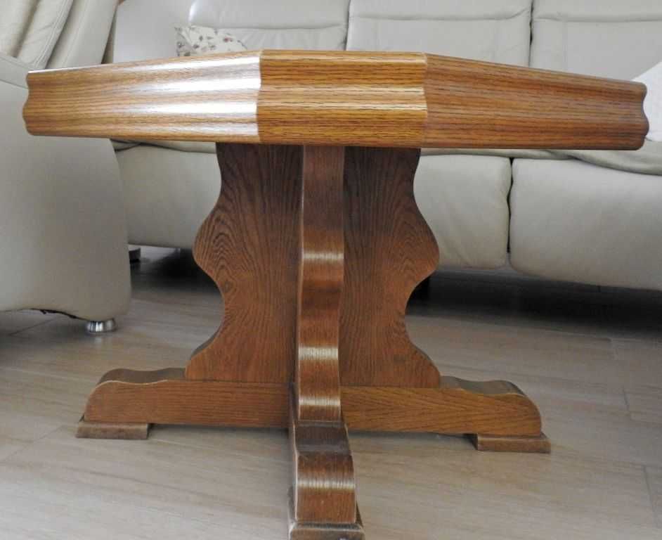 Stół, krzesła, stolik kawowy