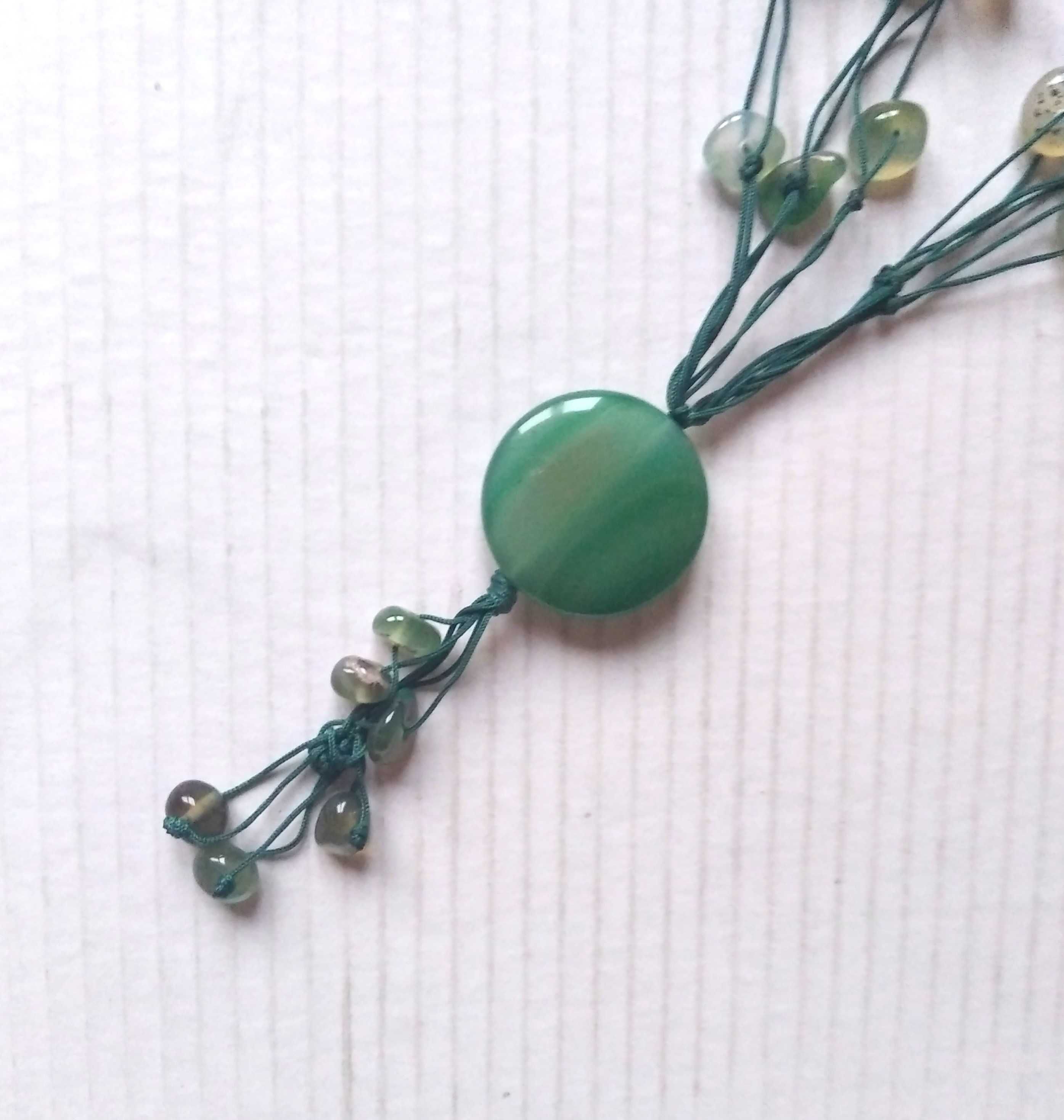Naszyjnik kamień naturalny Agat zielony sznurek