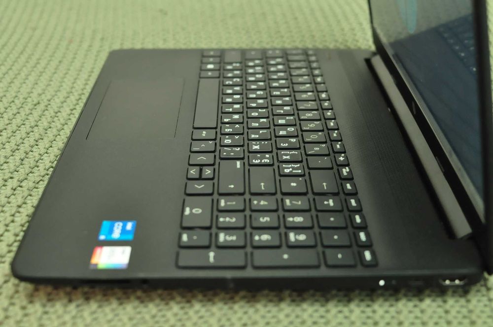 Игровой ноутбук HP 15  (Core i5 Gen11 /8Gb/SSD/ intel iris 2GB)