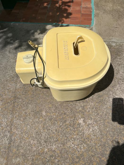 Продається пральна машинка б/у Малютка. В гарному стані!