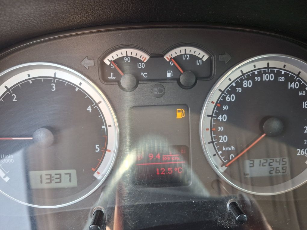 VW Bora 1.9 tdi.