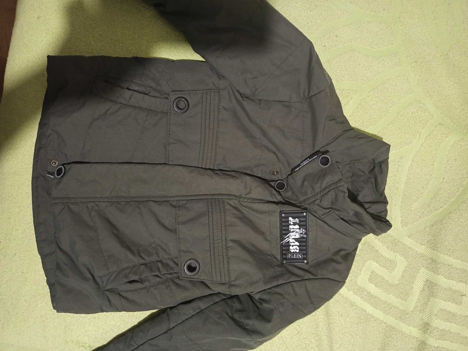 Продам куртку на мальчика