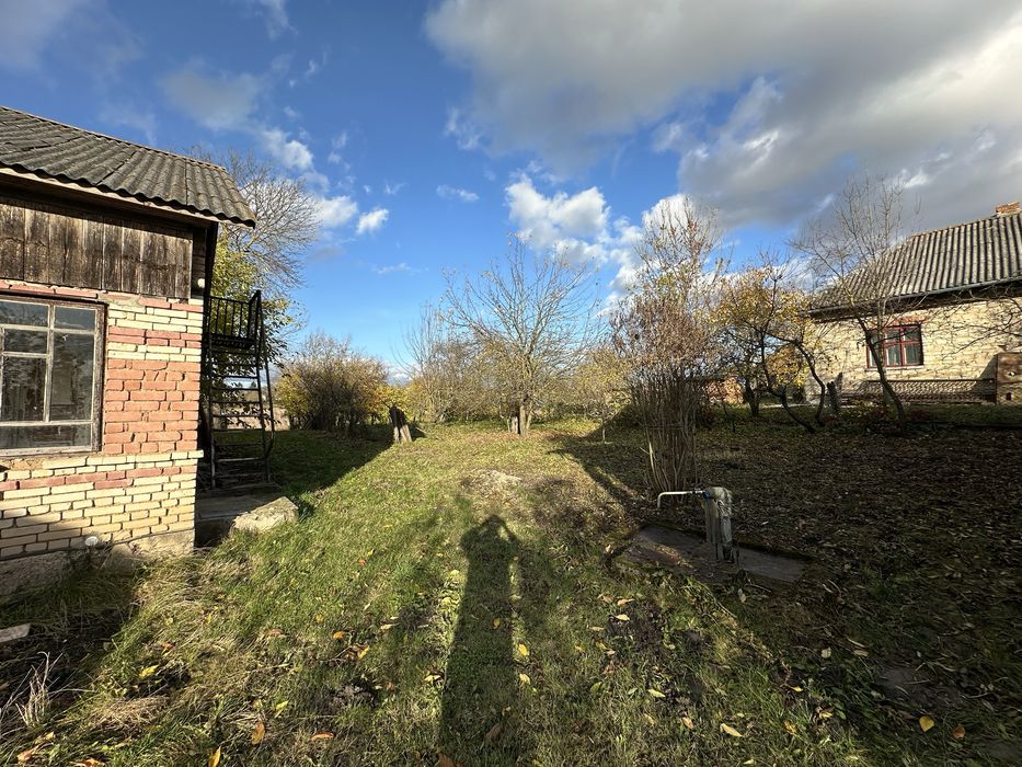 Продається будинок в с. Розношинці (біля м. Збараж) продаж земельна