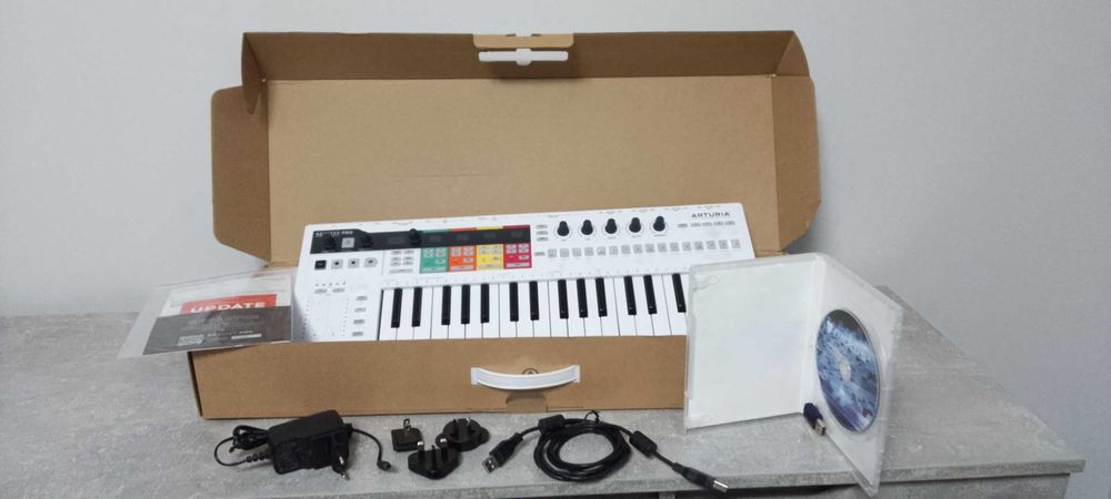 MIDI-контроллер ARTURIA Keystep Pro + Nexus2 ліцензійний диск