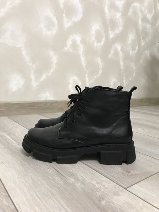 Продам осіні жіночі сапожки 38 розмір