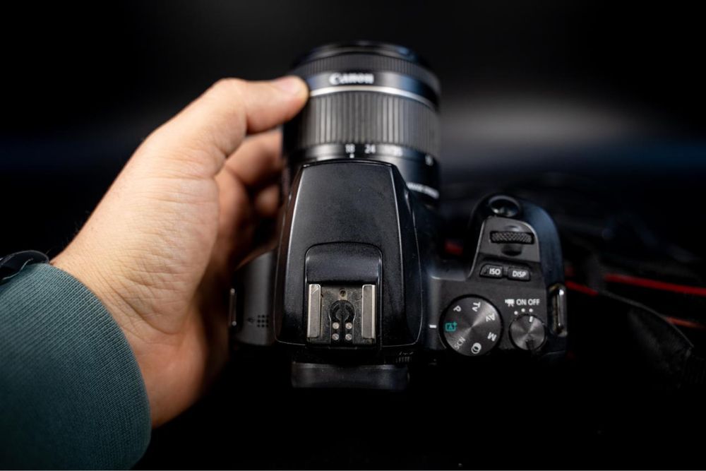 Фотоапарат CANON EOS 250D 18-55 IS STM