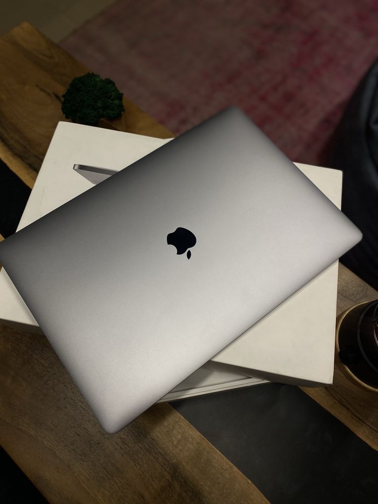 Apple MacBook Pro 15" i7/16/512 Space Gray (MLH42) 2016