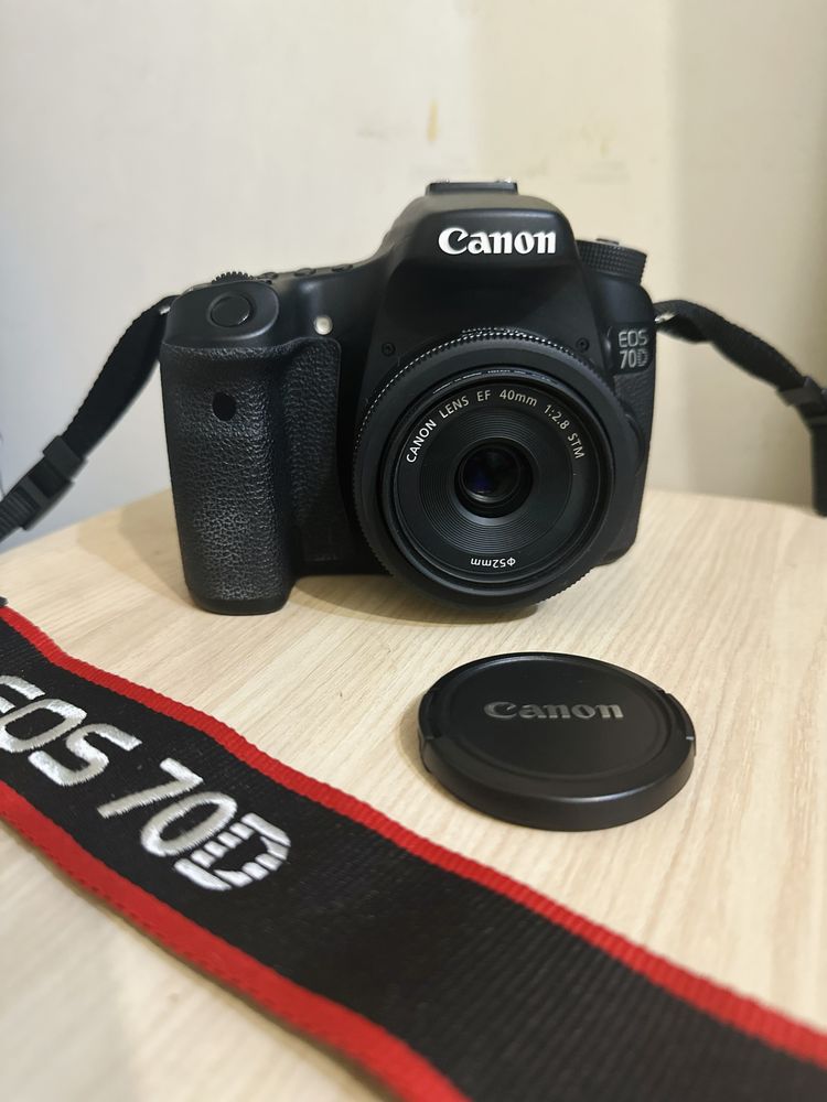 Фотоаппарат Canon 70d та обʼєктиви Canon 40mm, 85mm, Tokina