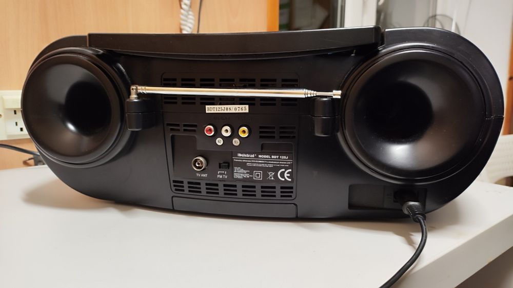 Mistral BDT-125J – boombox TV z DVD i ekranem LCD 7”