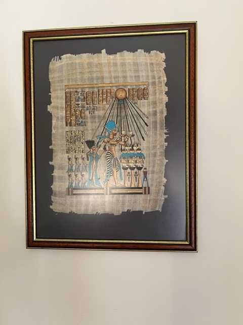 Papiro egípcio com moldura
