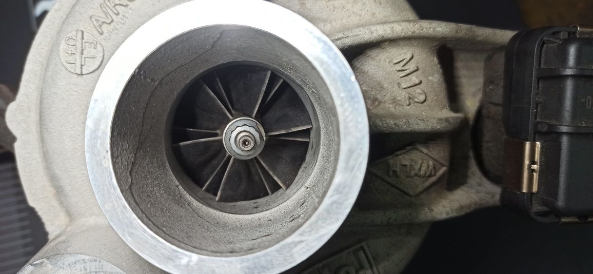 Турбина Range Rover 4.4 V8
