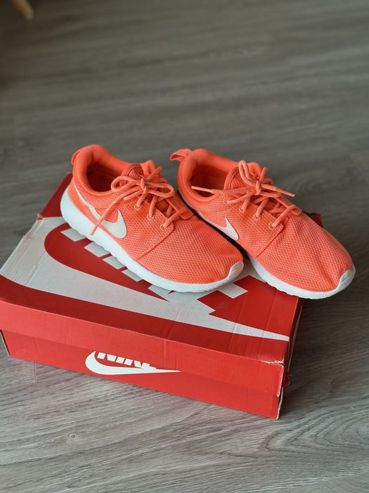 Кросівки Nike Жіночі кросівки Найк