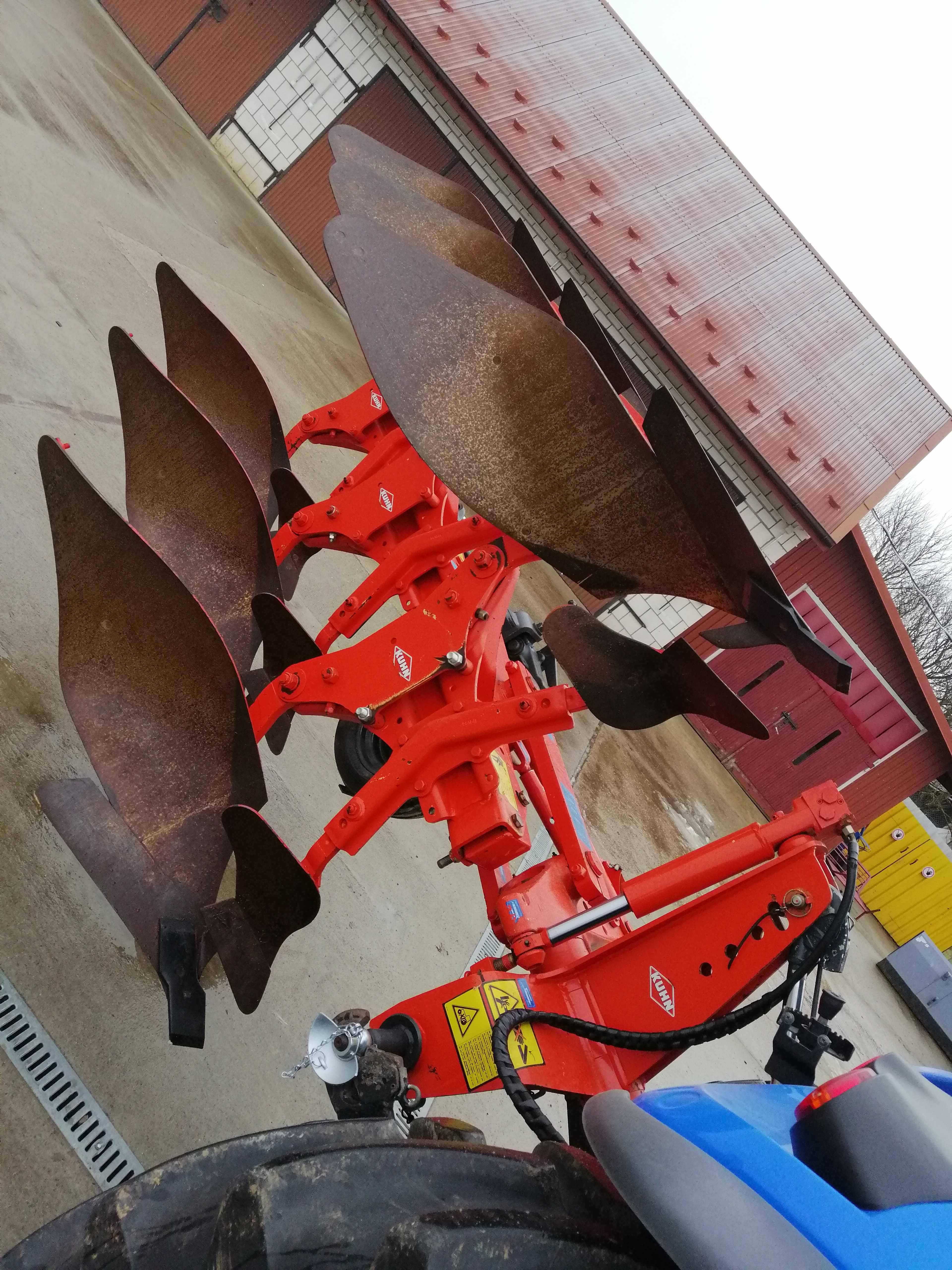 Pług obrotowy Kuhn Huard 3 skibowy, jak nowy