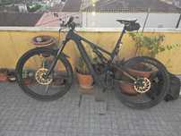 Specialized Turbo Levo 2023 como nova, tamanho S4 (L/XL).