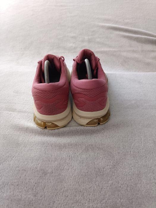 Женские кроссовки беговые ASICS р40