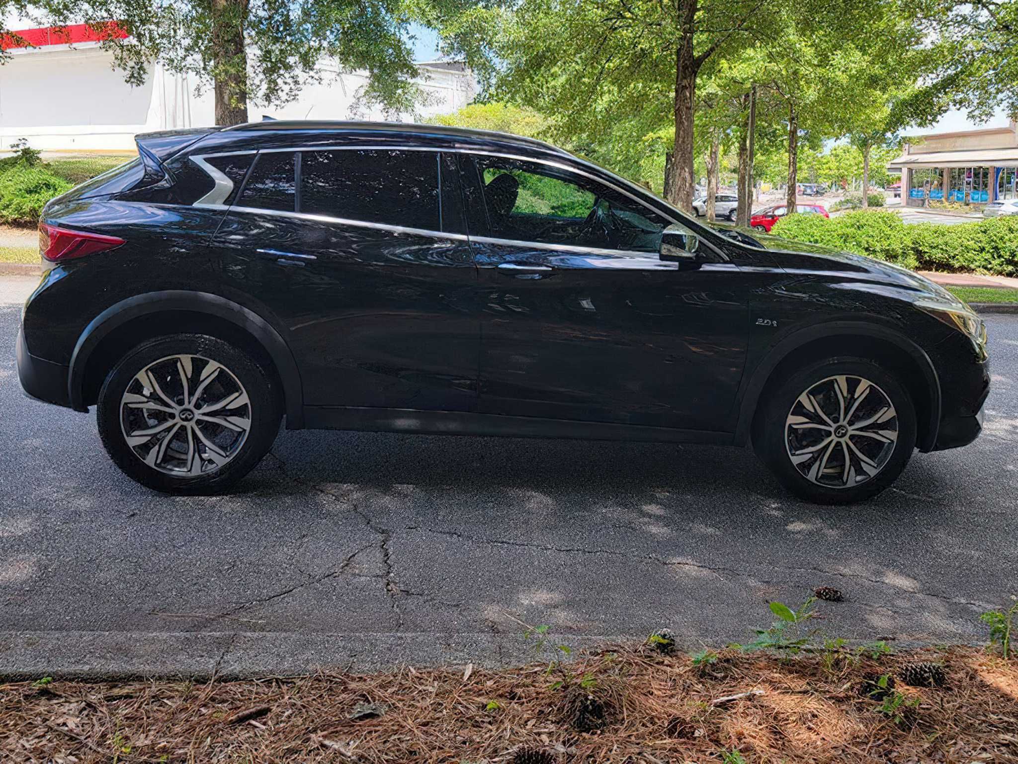 Infiniti QX30      2017