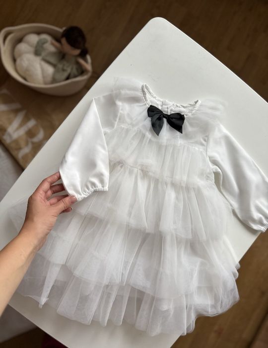 Святкова сукня для дівчинки