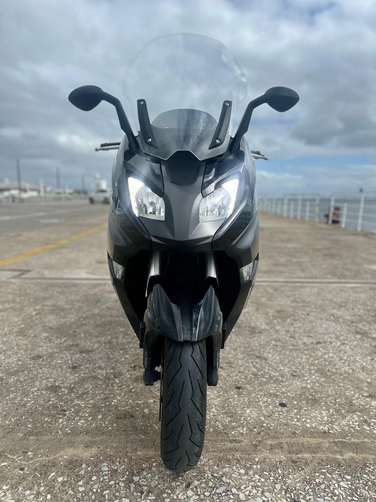 BMW C650 Sport - 15.000 km - Estado impecável