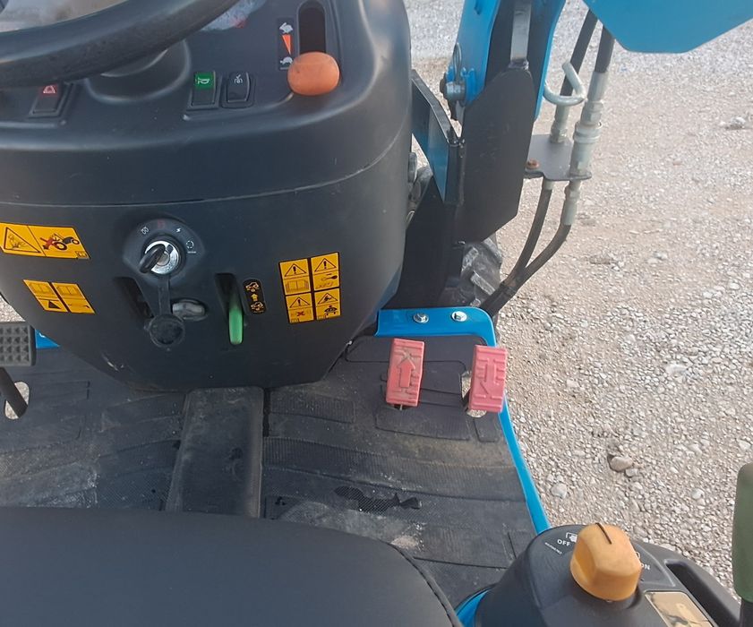 Tractor/Trator LS J27 c/carregador