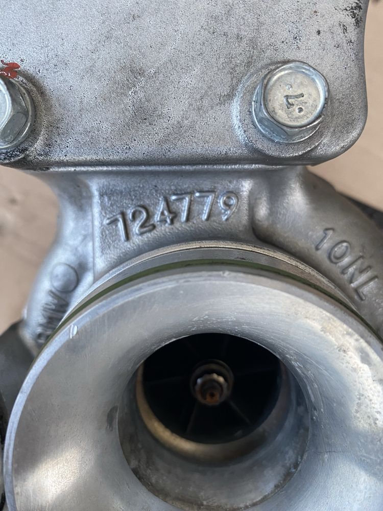 Turbo sprężarka turbina BMW 2.0D 177km N47D20 Nastawnik