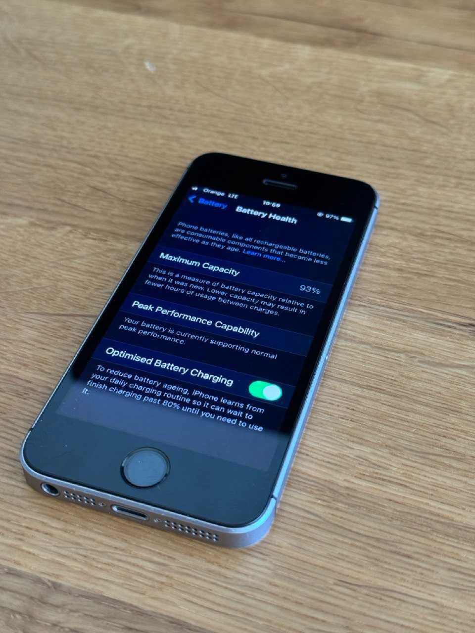 Iphone SE, 128GB, stan kolekcjonerski, 93% baterii, 1 generacja