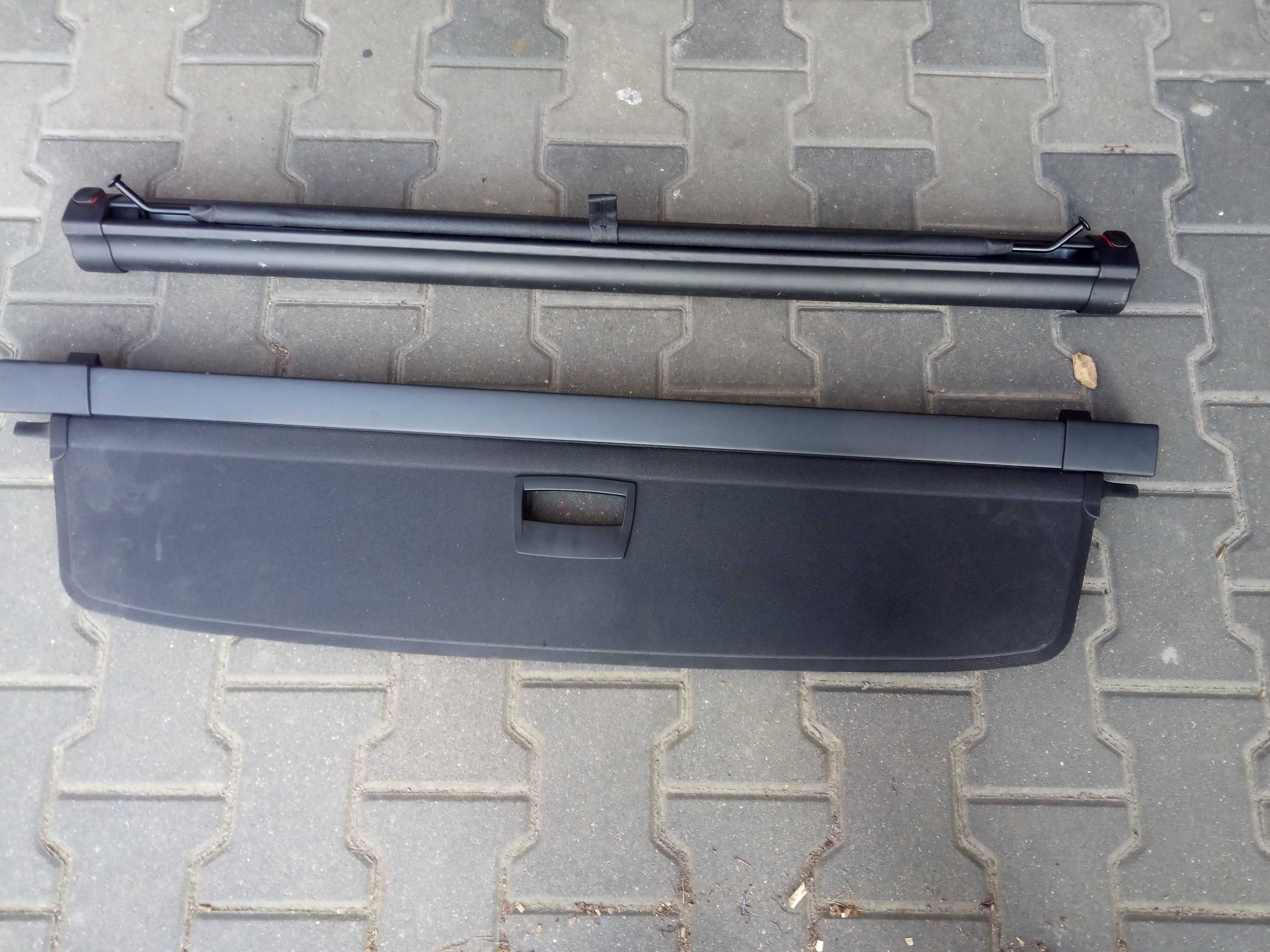 Toyota Auris II 13-18 kombi roleta bagażnika siatka komplet