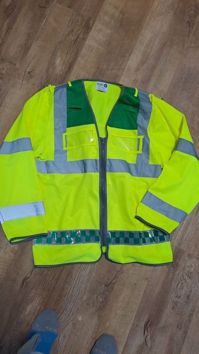 Робочі сигнальні куртка штани футболки жилети черевики