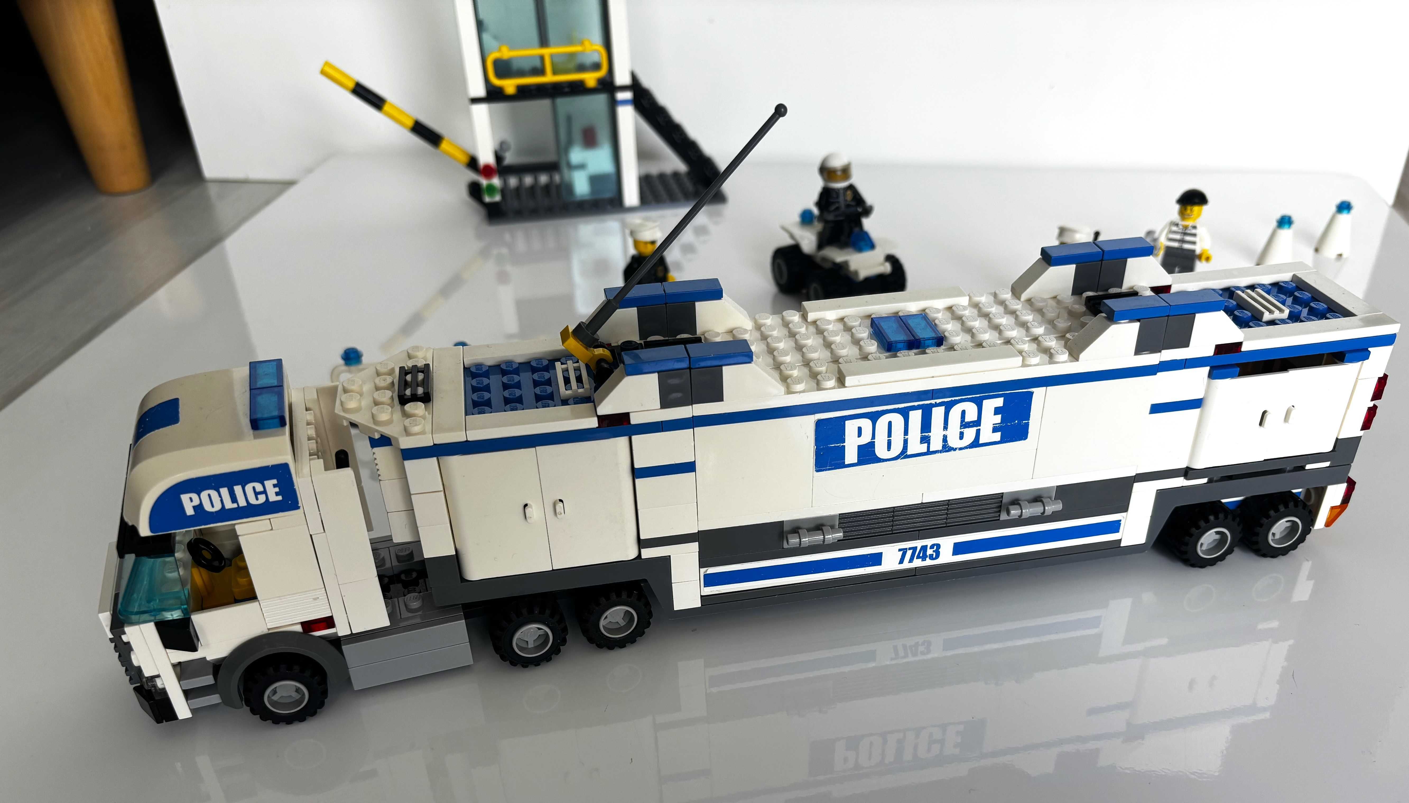 Lego City 7743 Policja ogromna ciężarówka mobilny komisariat