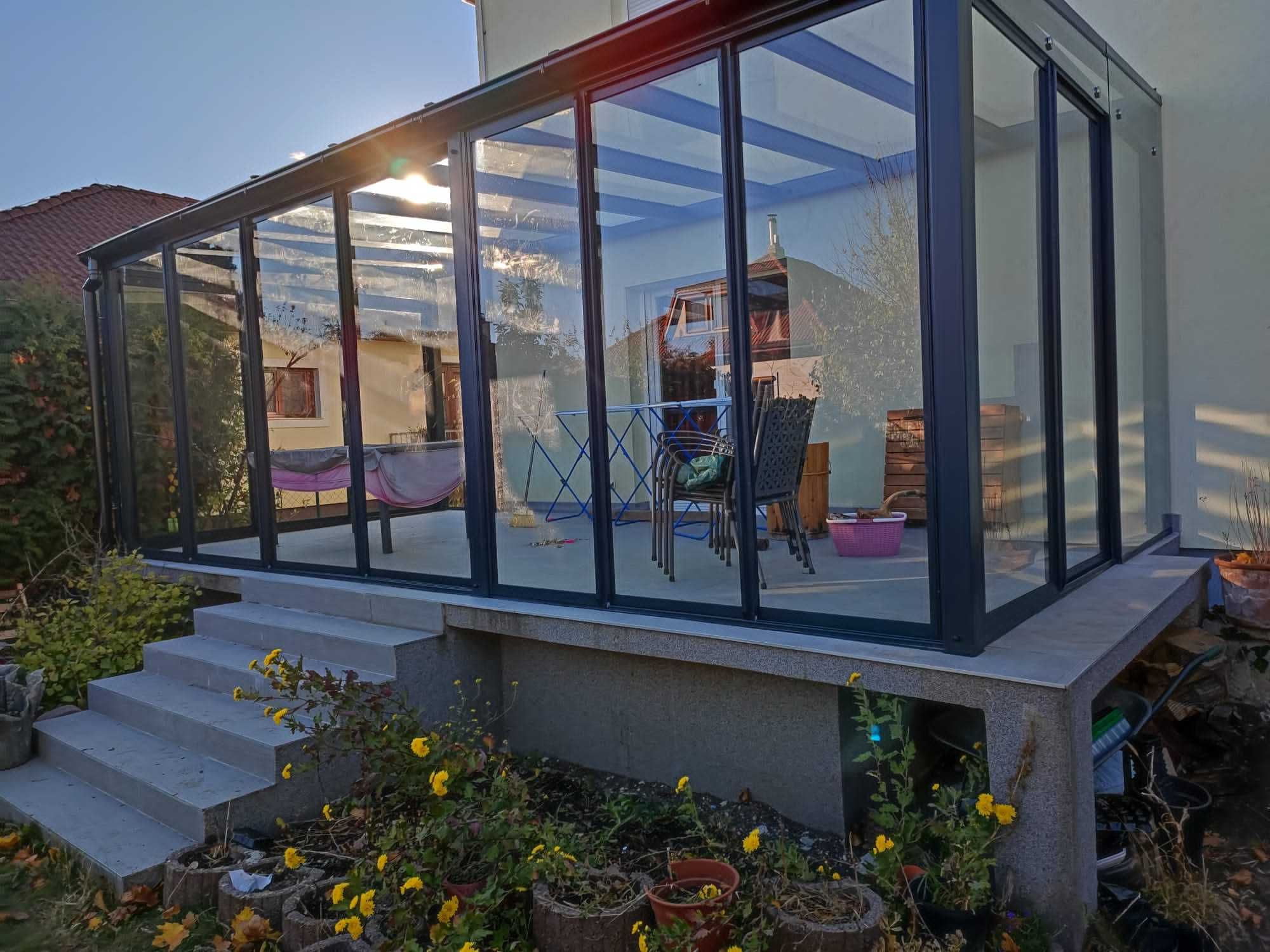 Szklana zabudowa tarasu, ogród letni, ogród zimowy, zadaszenie balkonu
