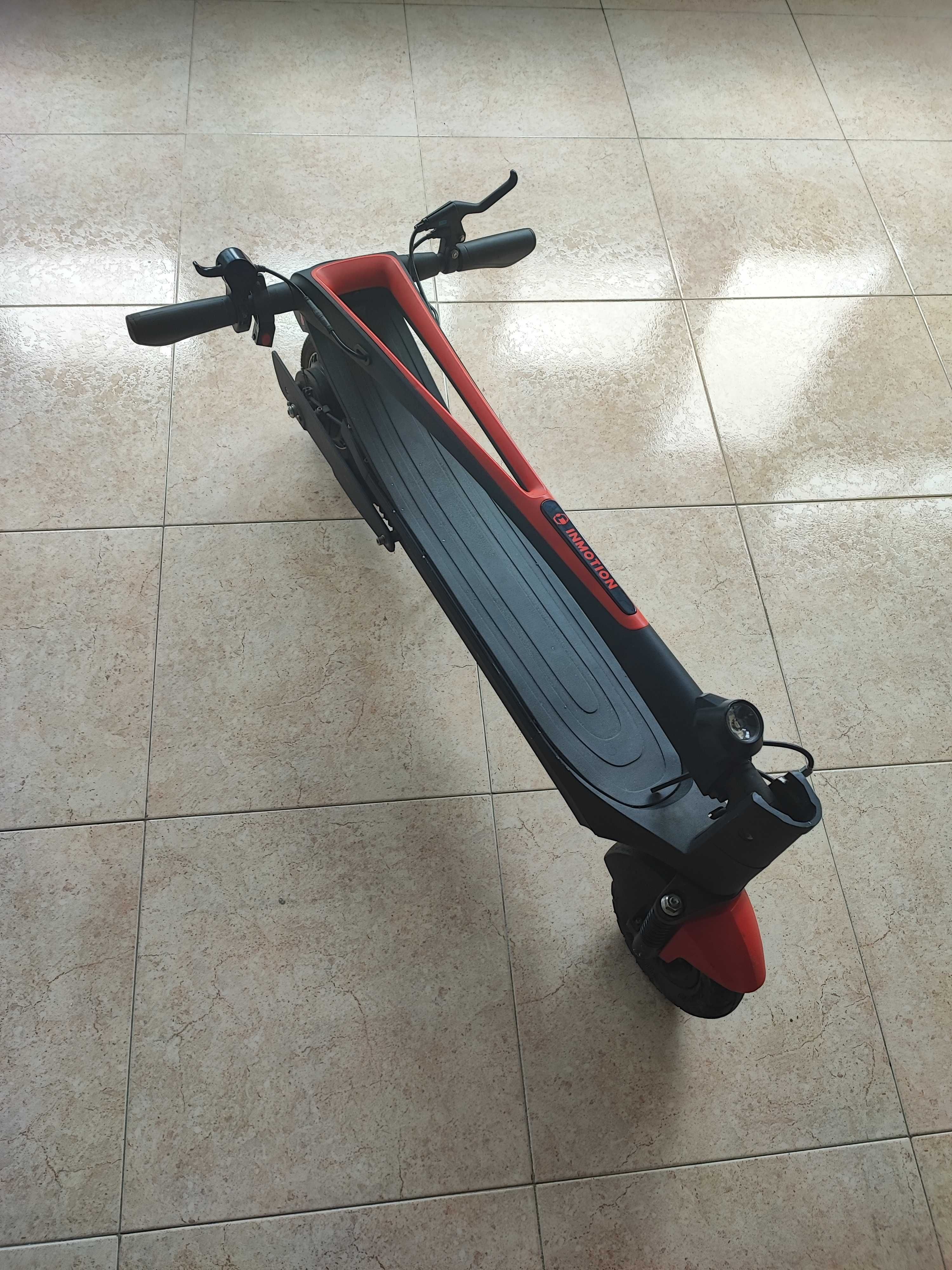 Trotinete Elétrica InMotion Lively - 30km Autonomia, 25km/h - Usada
