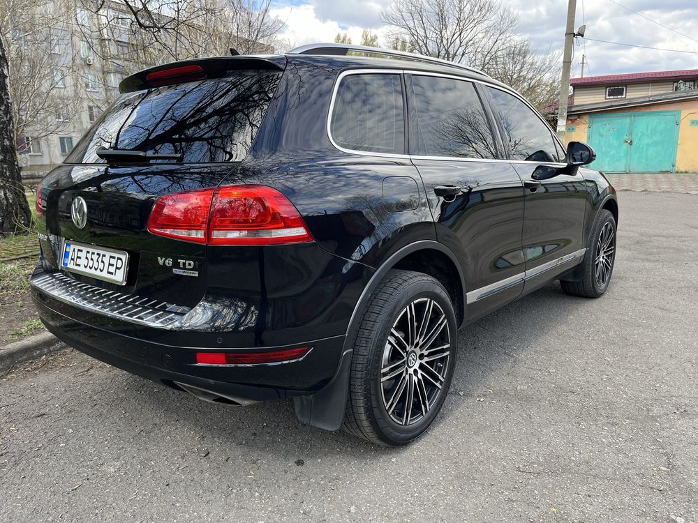 Продам автомобиль Volkswagen Touareg