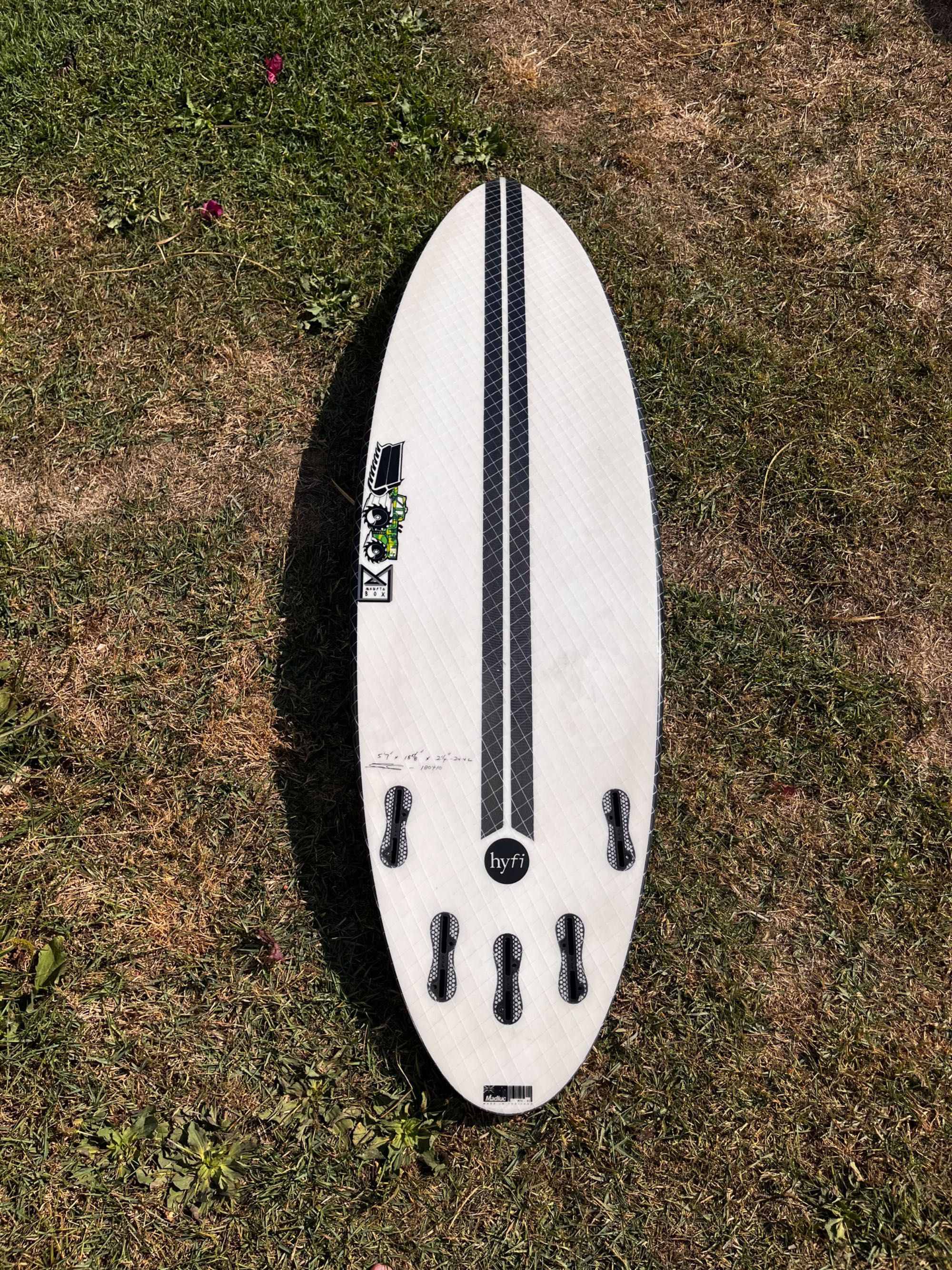 Prancha de surf JS monsta box 5’7 24,4L