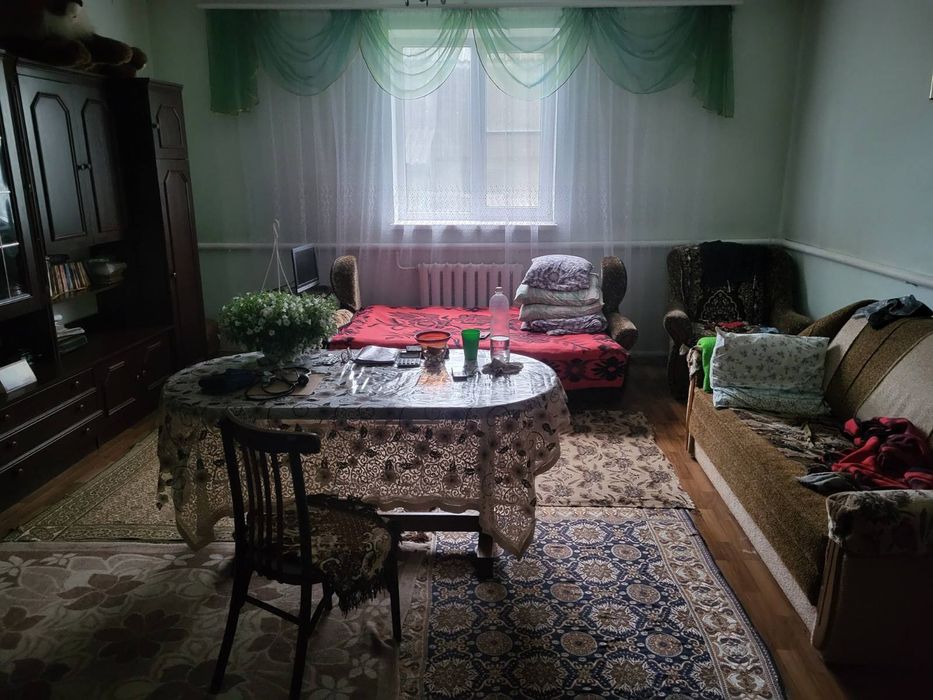 Продається двоповерховий будинок в селі Волиця 1