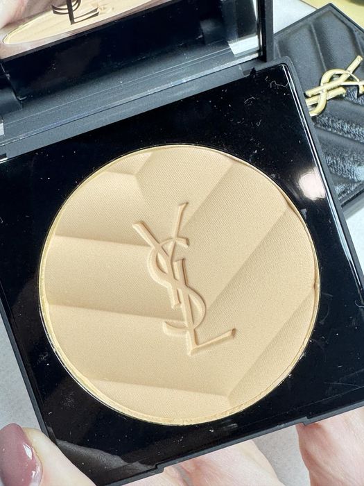 Пудра для обличчя Yves Saint Laurent