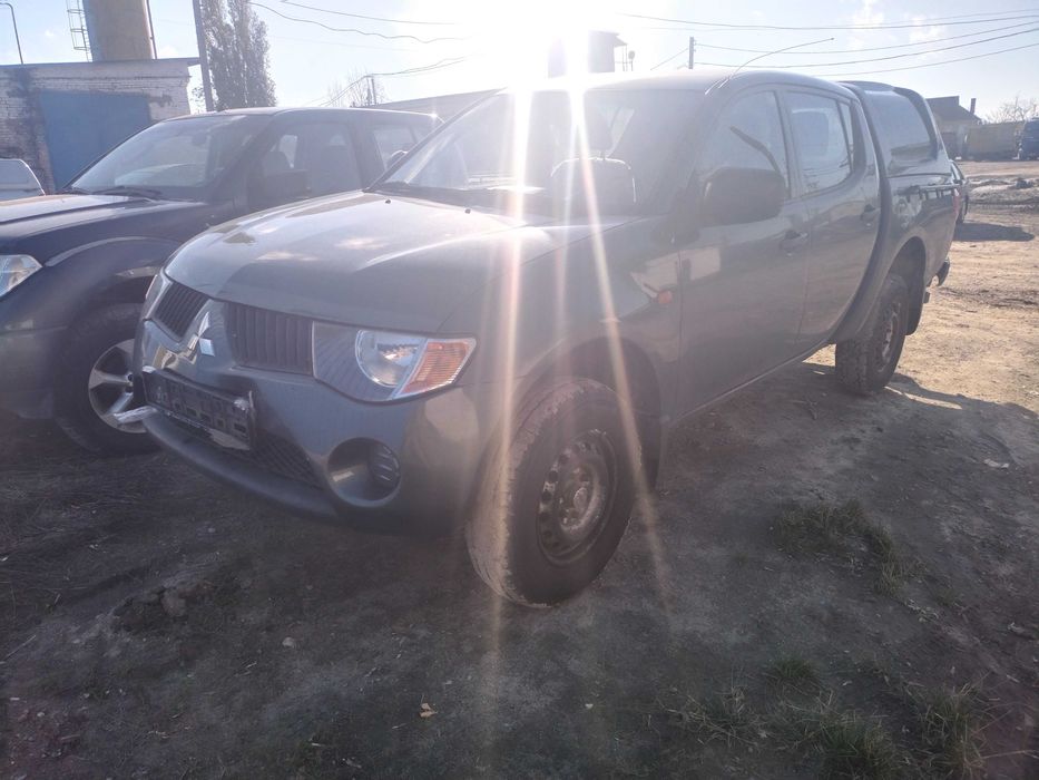 Mitsubishi l 200 4*4