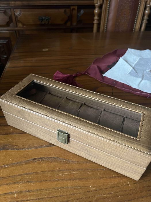 Caixa/estojo para relógios