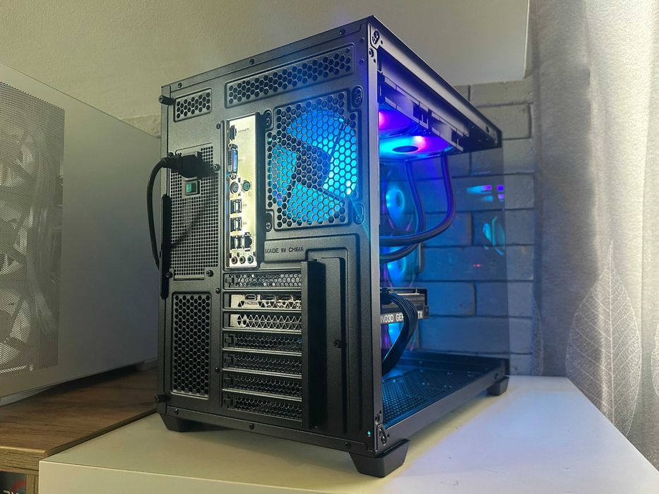 Nowy Komputer Gamingowy RTX 5060 Ryzen 5 FV23% 16gb RAM Akwarium Aio